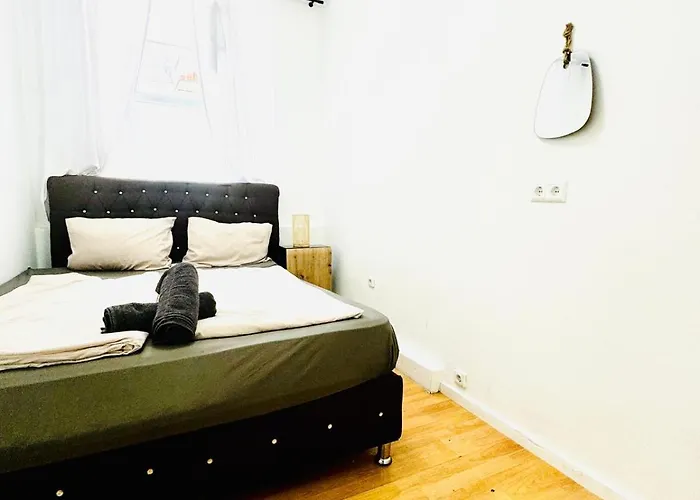 Comfy In A Shared Apt, 8min To Rathausplatz *