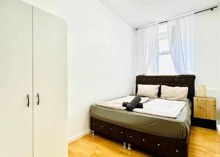 Comfy In A Shared Apt, 8min To Rathausplatz Vídeň