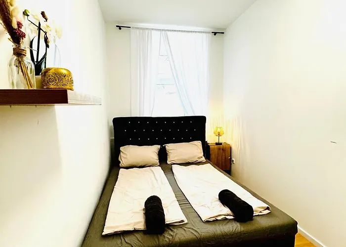Comfy In A Shared Apt, 8min To Rathausplatz *