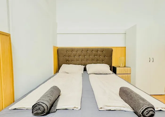 Comfy In A Shared Apt, 8min To Rathausplatz Apartmán