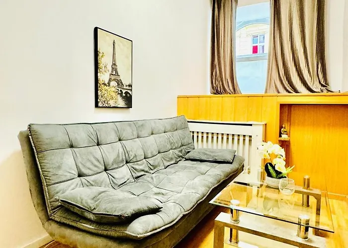 Apartmán Comfy In A Shared Apt, 8min To Rathausplatz Vídeň