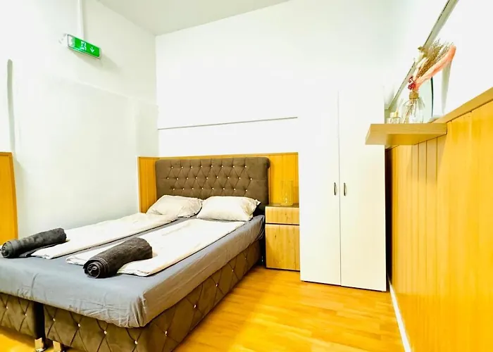 Comfy In A Shared Apt, 8min To Rathausplatz