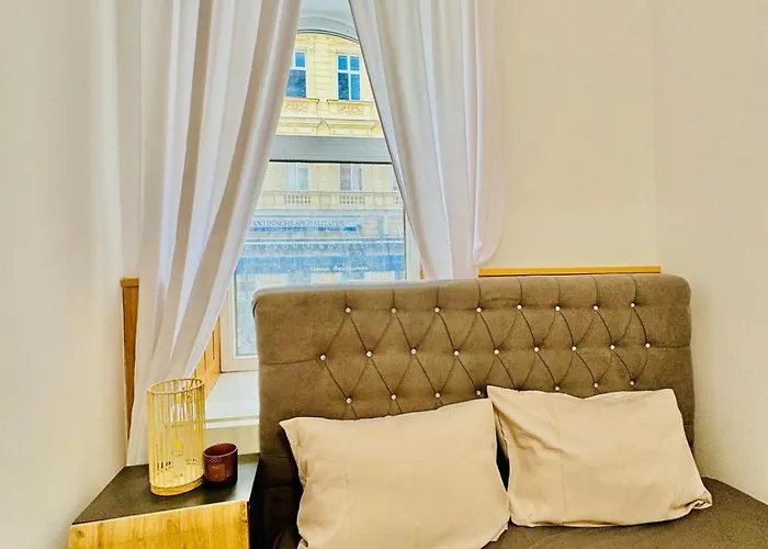Comfy In A Shared Apt, 8min To Rathausplatz *