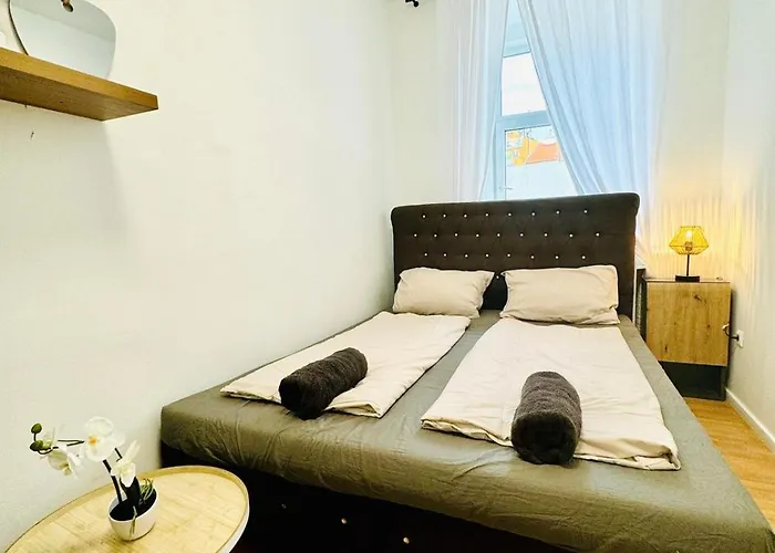Comfy In A Shared Apt, 8min To Rathausplatz Apartmán