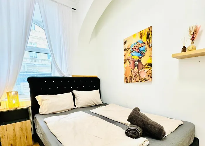 Comfy In A Shared Apt, 8min To Rathausplatz *