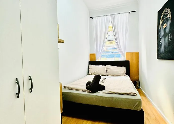 Comfy In A Shared Apt, 8min To Rathausplatz *