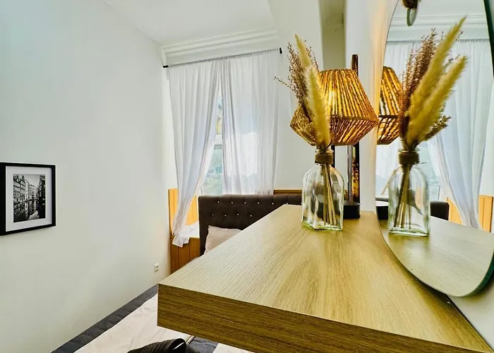 Comfy In A Shared Apt, 8min To Rathausplatz